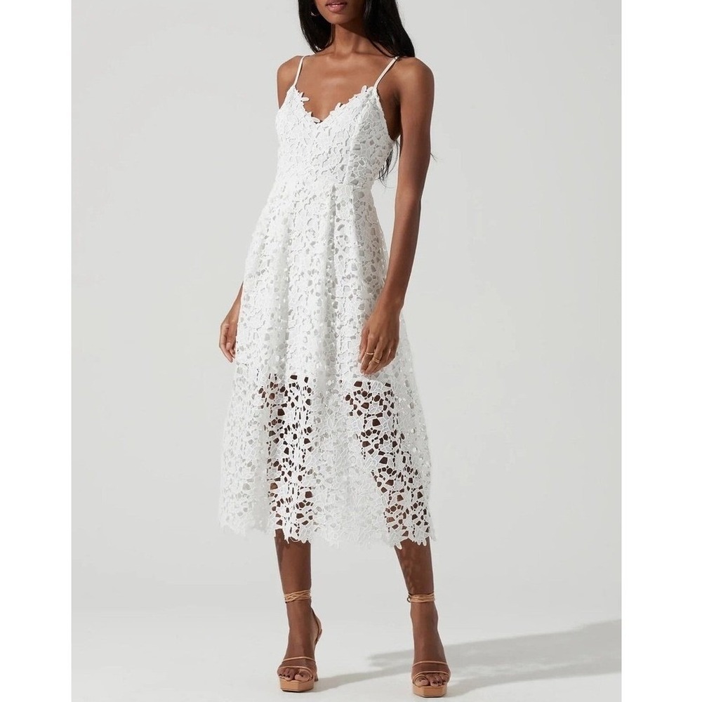 ASTR The Label Spaghetti Strap White Open Lace Midi Dress Women's Size Medium